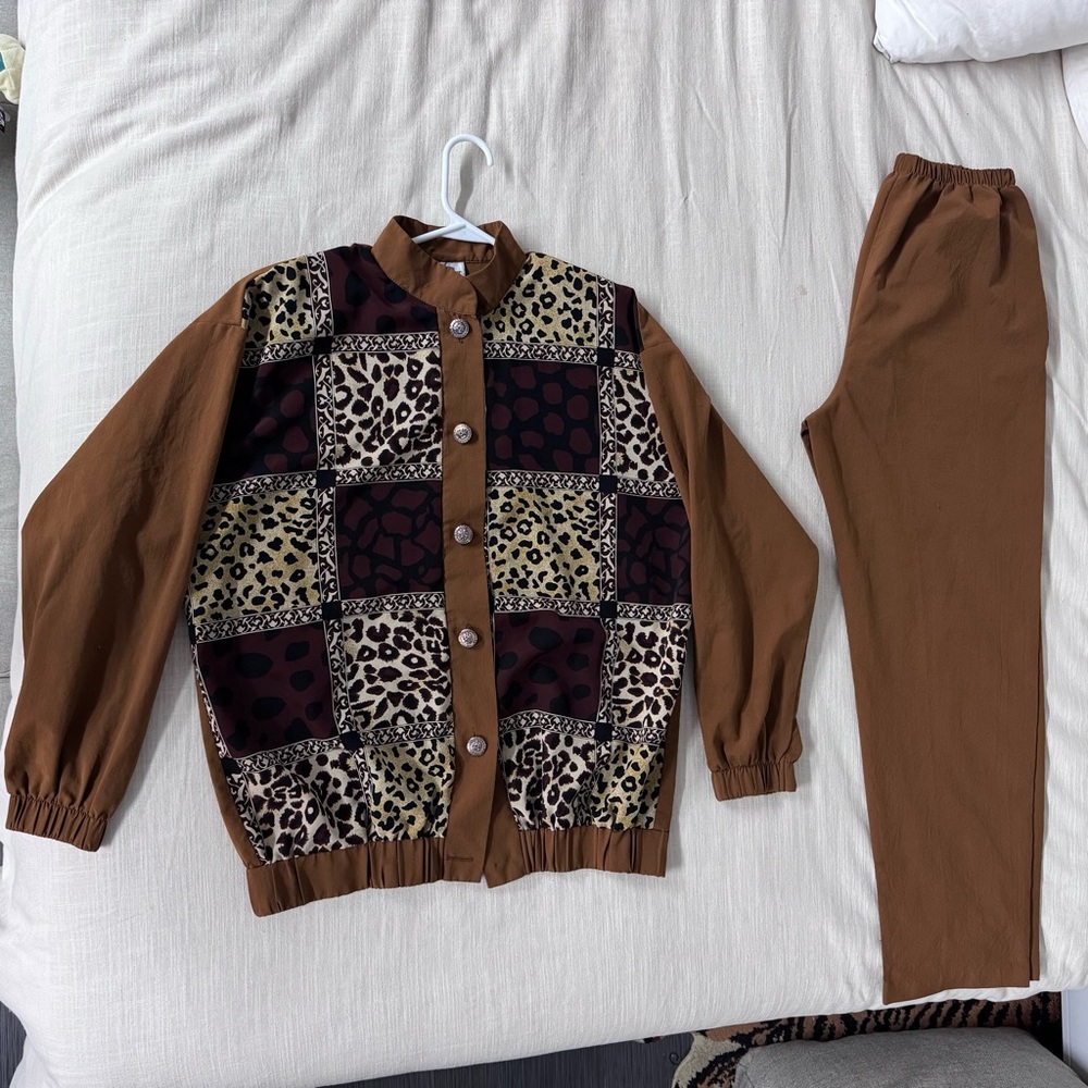 Vintage 80’s Sport Savvy Leopard Print Jacket and pants set gold lion buttons